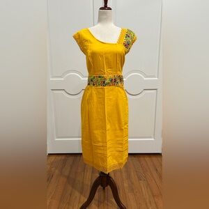 Vintage Mexican embroidered dress, hand Embroidered with Silk threads.